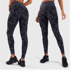 GYMSHARK Adapt Camo Seamless Cropped Leggings Black Size Small (Estimated)